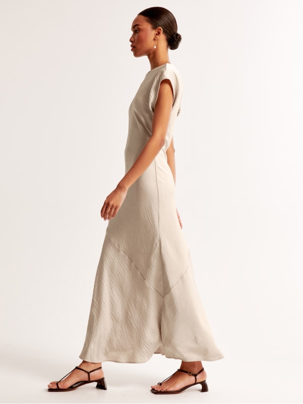 NWT Abercrombie & Fitch Crinkle Satin Maxi Dress - Cream Tan Beige - Picture 3 of 9